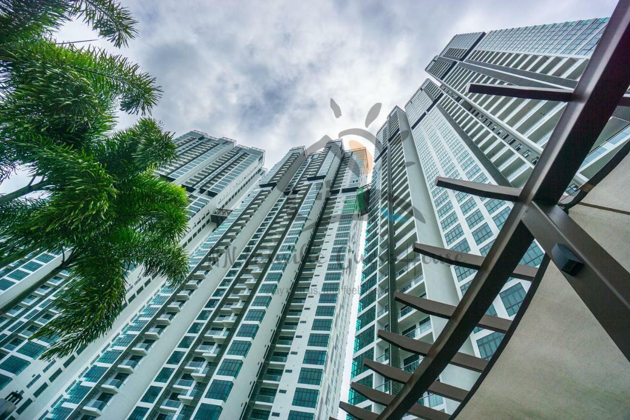 Nn Famille Guest House Pasir Gudang Exterior foto